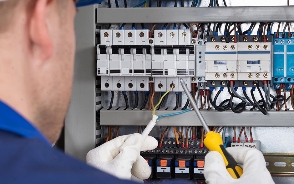 cherche électricien pas cher Montataire